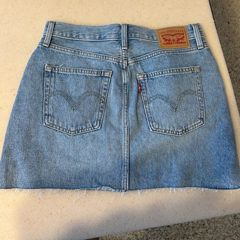 Levi’s Jean skirt NWOT